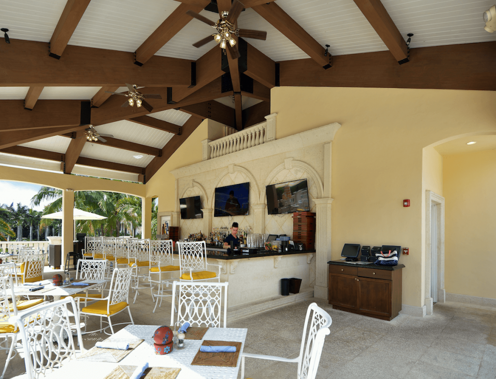 Doral pool bar - Doral Main Clubhouse, Doral, FL